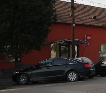 Patronul clubului Vox din Salonta, prins circulând cu un Audi A6 cu numere false